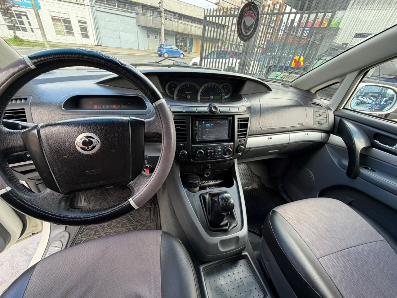SsangYong Stavic Xdi — foto 9 de 24