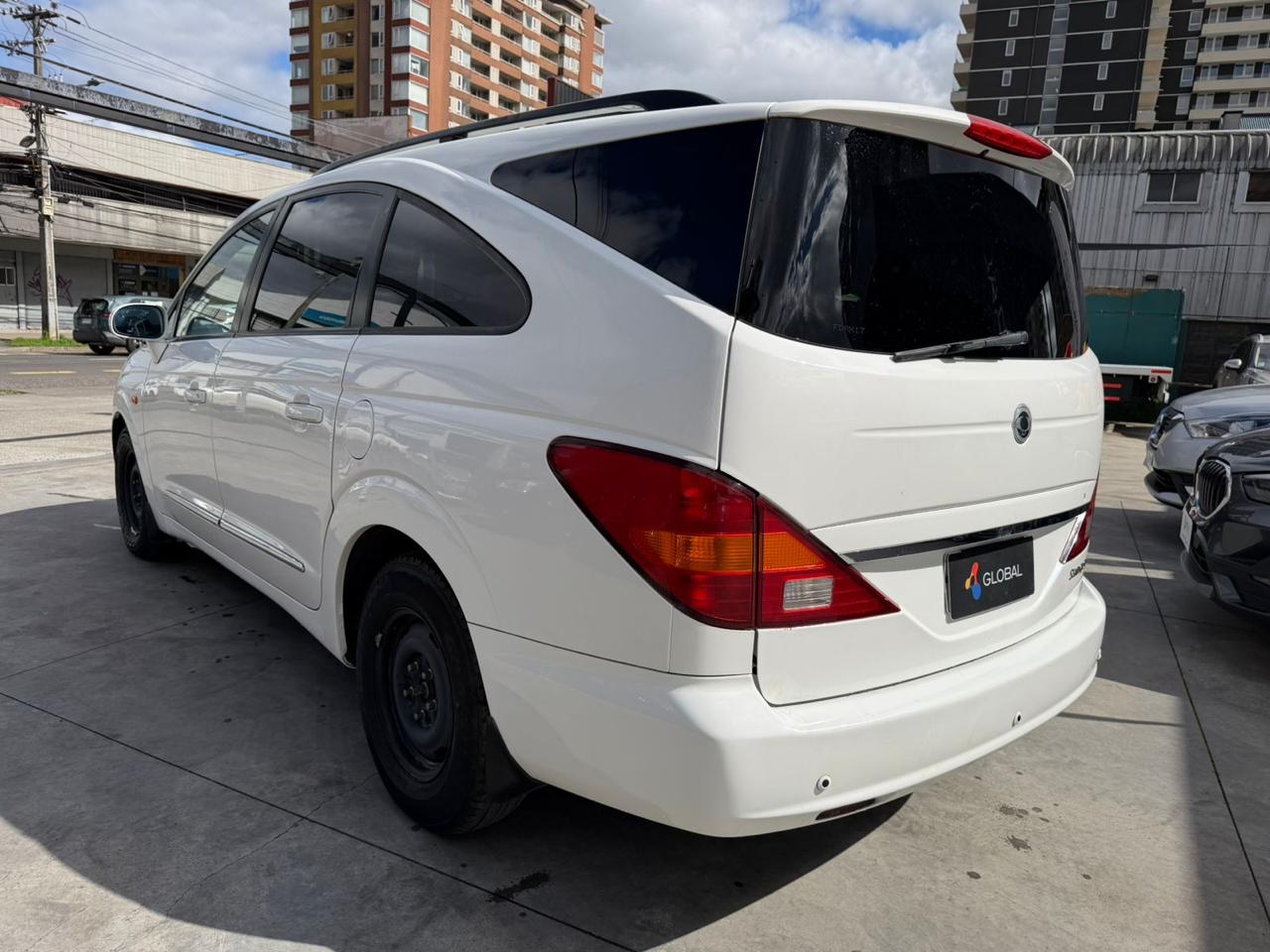 SsangYong Stavic Xdi — foto 6 de 24