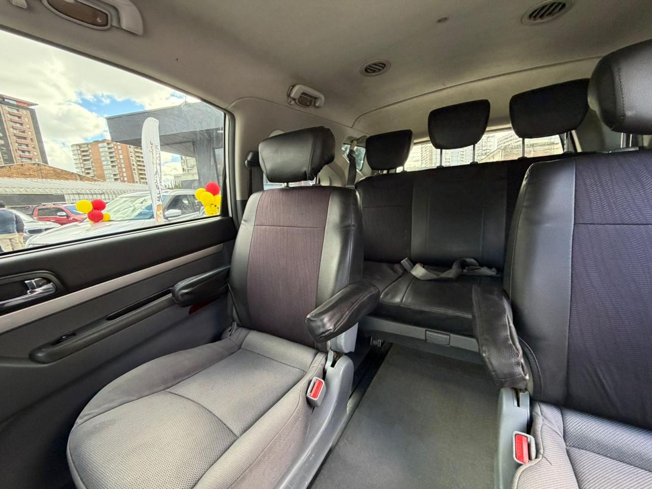 SsangYong Stavic Xdi — foto 11 de 24