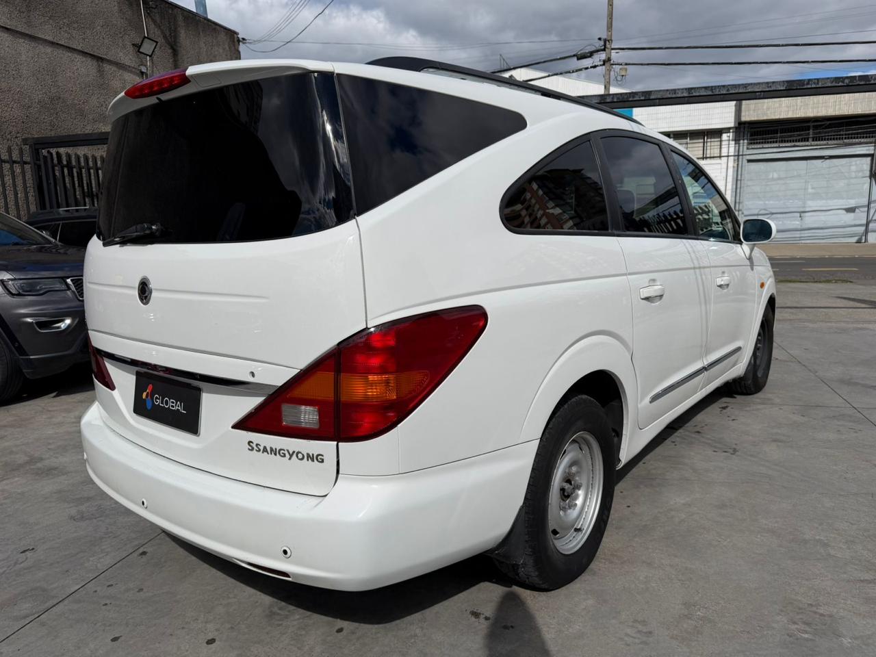 SsangYong Stavic Xdi — foto 8 de 24