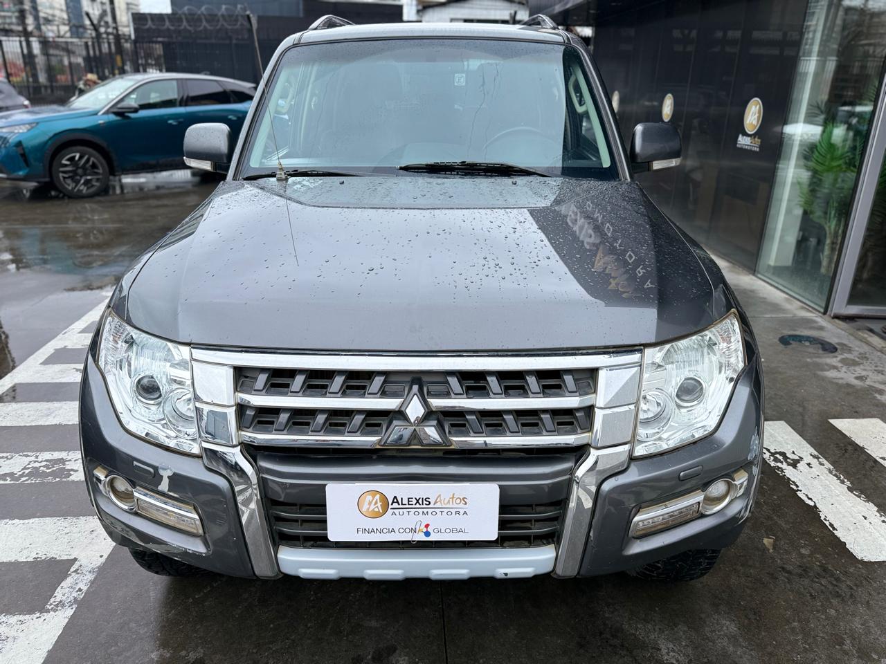 Mitsubishi Montero 4X4 3.2 Aut — foto 2 de 18
