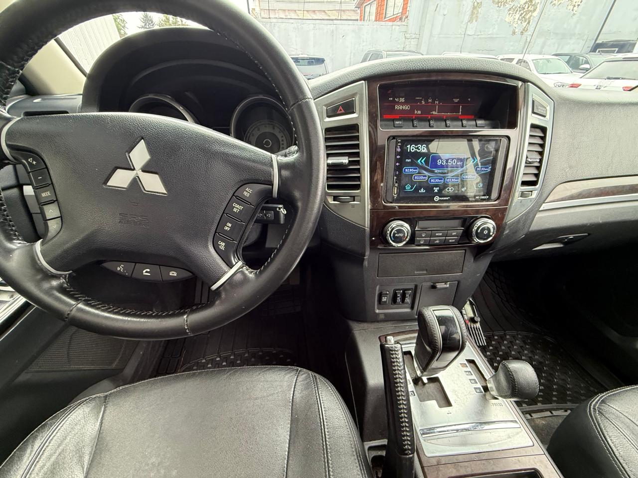 Mitsubishi Montero 4X4 3.2 Aut — foto 7 de 18
