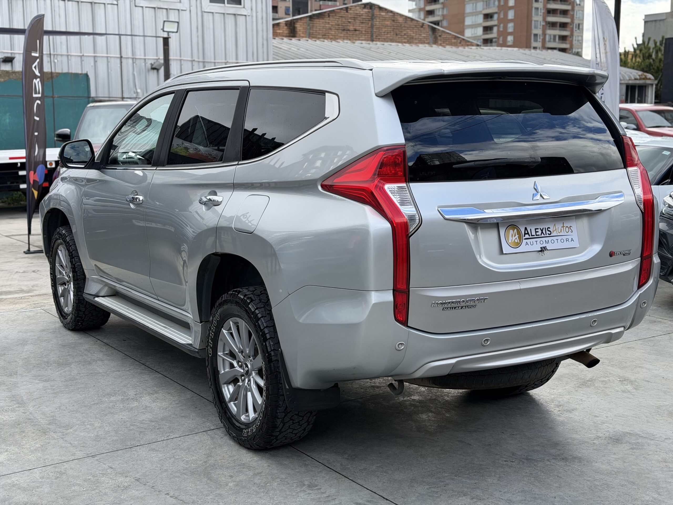 Mitsubishi Montero Sport 2.4L 4X2 Aut — foto 5 de 16