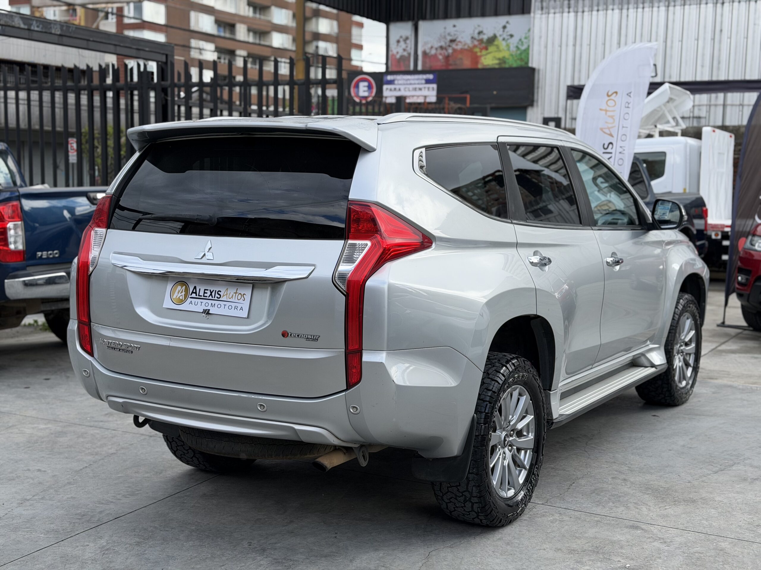 Mitsubishi Montero Sport 2.4L 4X2 Aut — foto 6 de 16