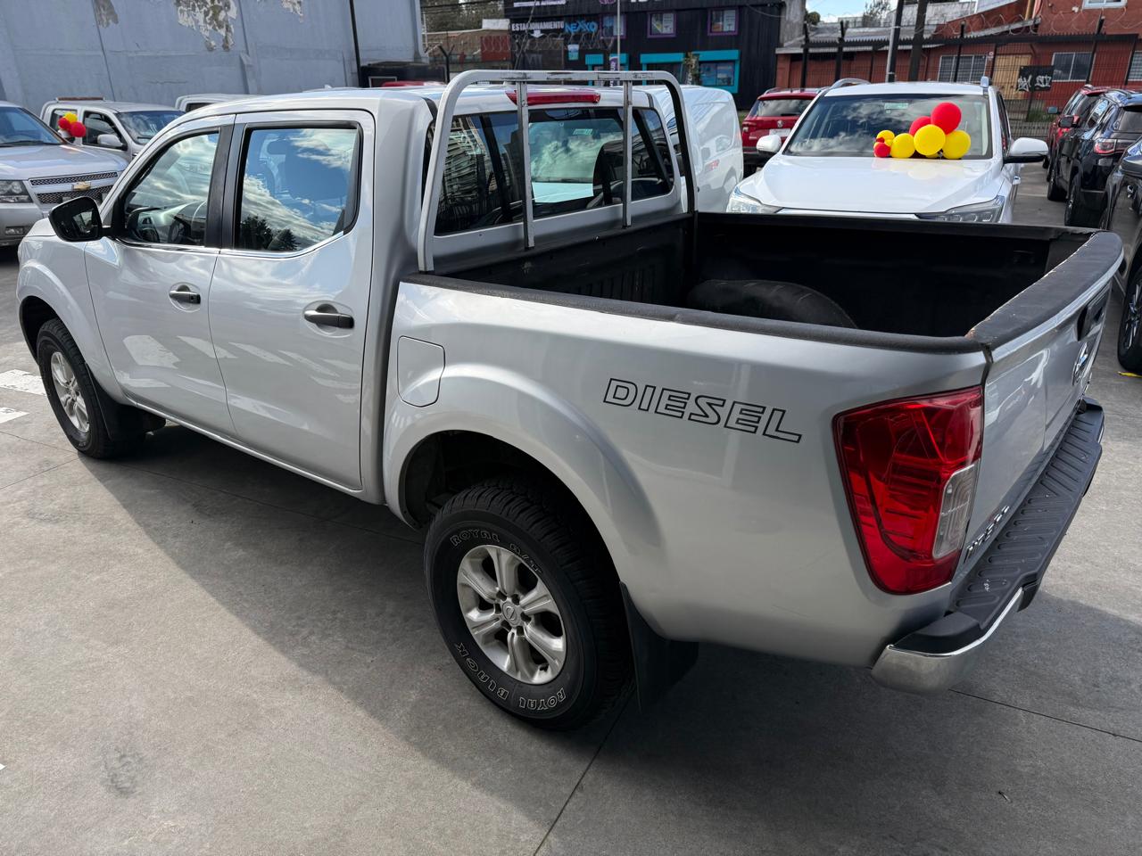Nissan Np300 — foto 6 de 16