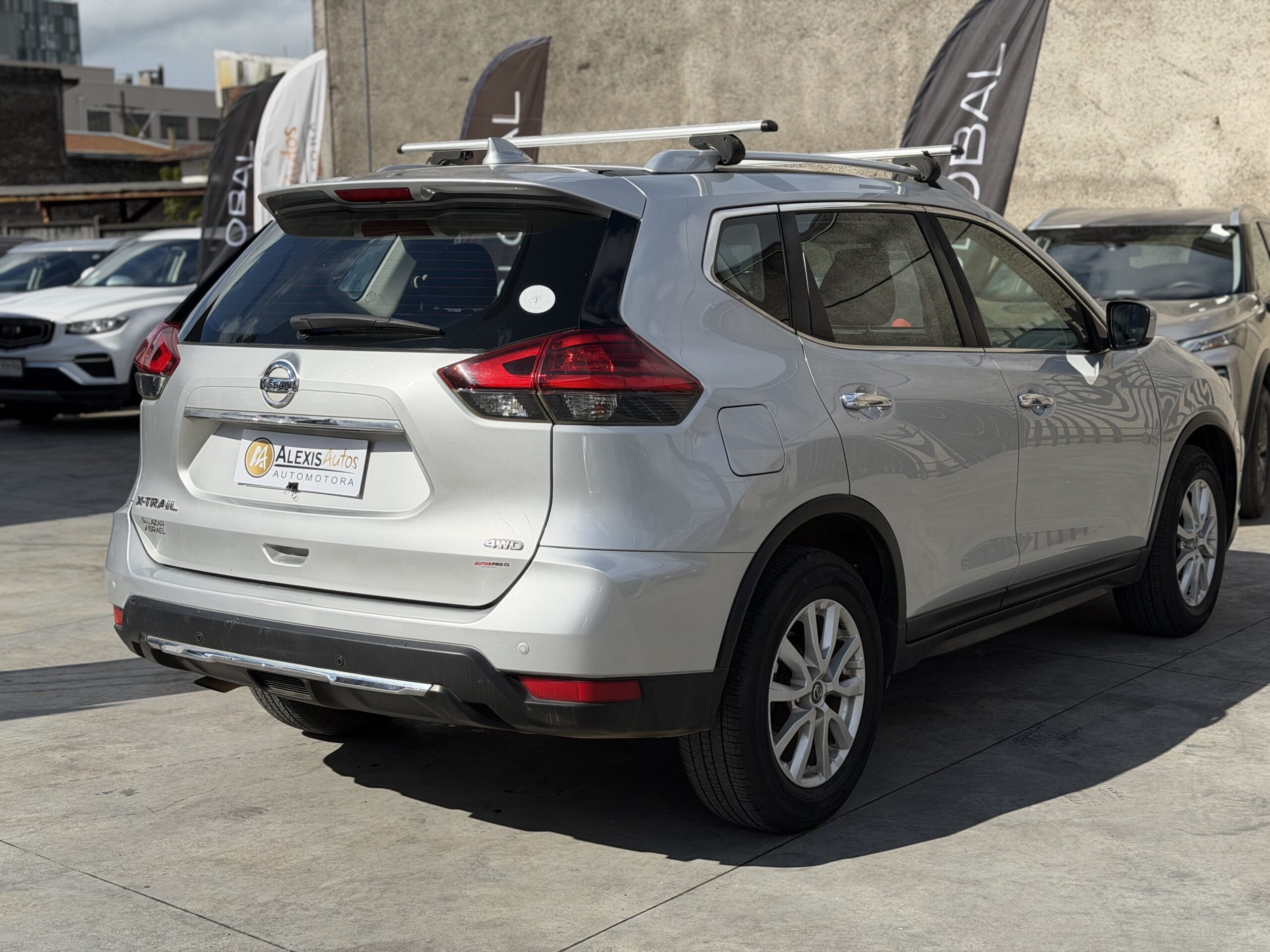 Nissan Xtrail 4X4 2.5L Aut — foto 6 de 18