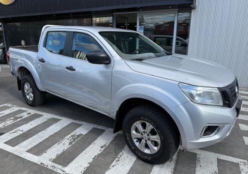 Nissan Np300